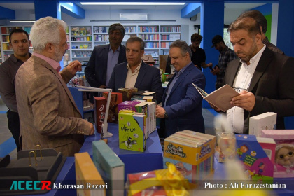 بازدید مهدی باصولی معاون آموزشی جهاددانشگاهی از کتابفروشی شماره ۲ جهاددانشگاهی خراسان رضوی
